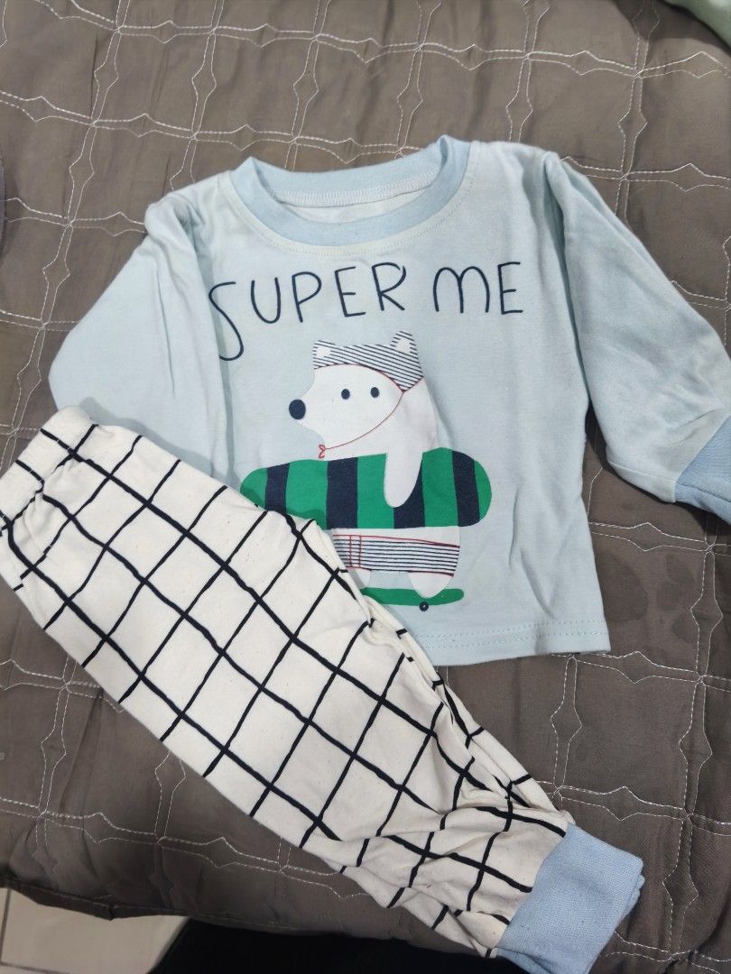 Pijamas Baby (Category: Babies & Kids Fashion) located in Kuala Lumpur. Submitted by ciksya19 (Listing ID 1382430561, Image 1). Description: size 73 no Brand ada Kotor sikit dekat teluk, klu cuci hilang kot.