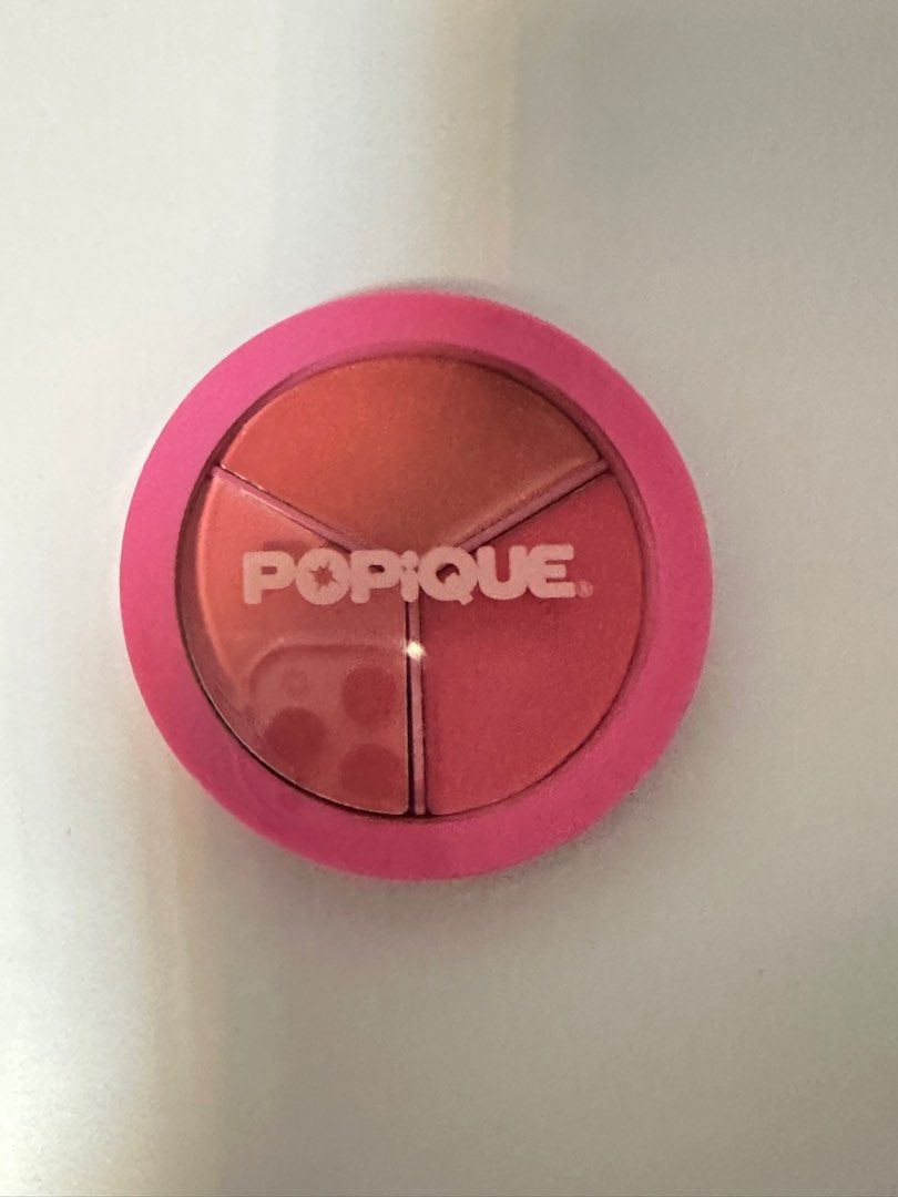 Popique All-Over Multiuse Cream Palette (Category: Makeup) located in Manila. Submitted by quaranthings (Listing ID 1382391514, Image 2). Description: shade: pink malibu .