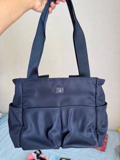(Kategori: ) berada di . Dikirim oleh nelsa_ayu_wandira (ID iklan 1382399677, Gambar 1). Deskripsi: .