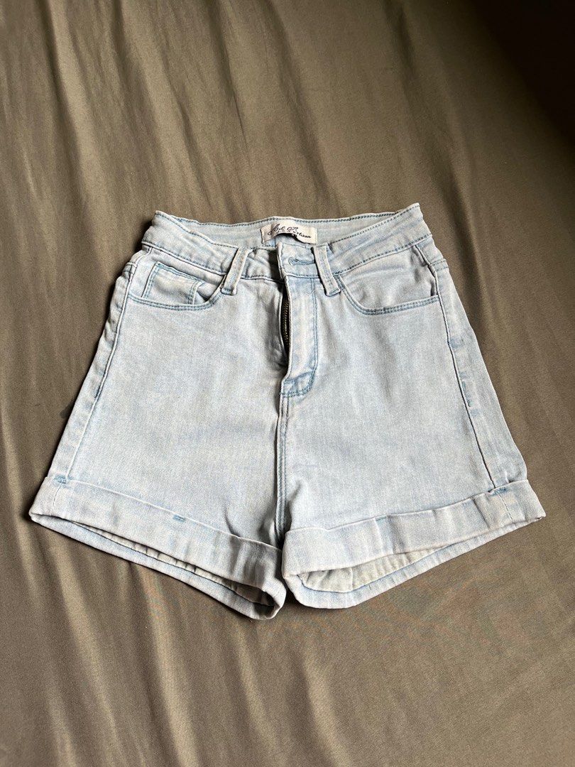 Preloved Shorts (Category: Shorts) located in Quezon City. Submitted by chimpaw (Listing ID 1382358352, Image 3). Description: CLOSET DECLUTTER 🎀 Price range: ₱50-₱150 Reminders: - All items are pre-loved - All items are washed and ready to wear, but i suggest washing it once more. - Color may due to lighting - NO TO JOYRESERVER and BOGUS BUYER. Will be posted. - STRICTLY no cancellation of orders. Location: Sauyo, Quezon City .