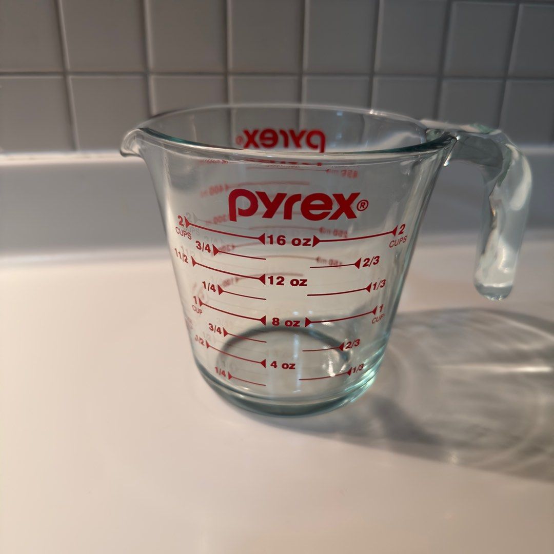 Pyrex 2-Cup Measuring Cup