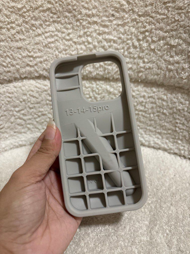 Rhode Phone Case (Category: Cases & Sleeves) located in Las Pinas. Submitted by loveaateles (Listing ID 1382424270, Image 2). Description: I got the wrong one hehe .
