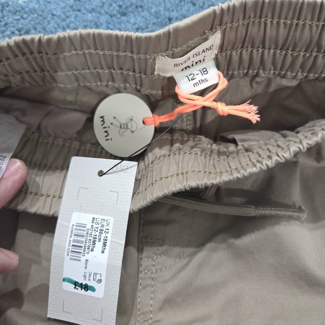 River island mini pants (Category: Babies & Kids Fashion) located in Kuala Lumpur. Submitted by prelovedbysfso (Listing ID 1382419896, Image 3). Description: size 12-18m brand new with tag new rm105.