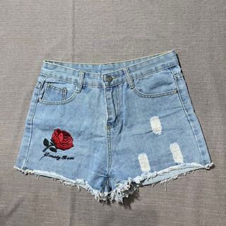 (Category: ) located in . Submitted by _esse (Listing ID 1382314212, Image 1). Description: .