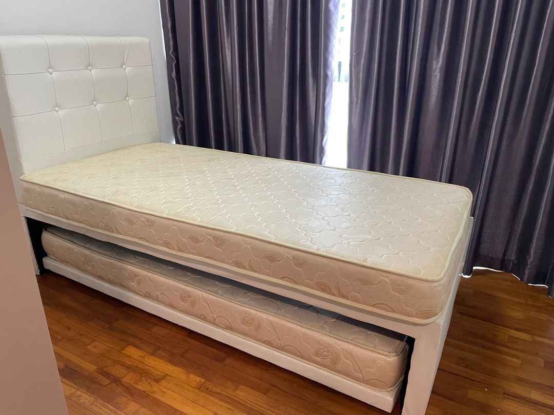 Single bed frame and mattress65074419056898112
