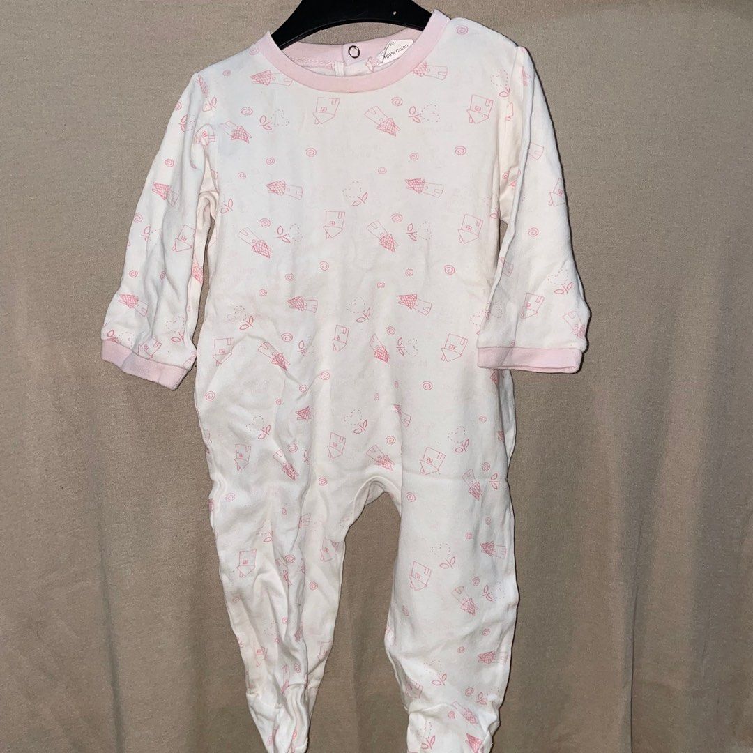 Sleepsuits tutup kaki bayi 9bulan (Kategori: Baju Bayi) berada di Depok. Dikirim oleh sfgstore (ID iklan 1382326794, Gambar 1). Deskripsi: Tag 9bulan Co oren bisa✅.