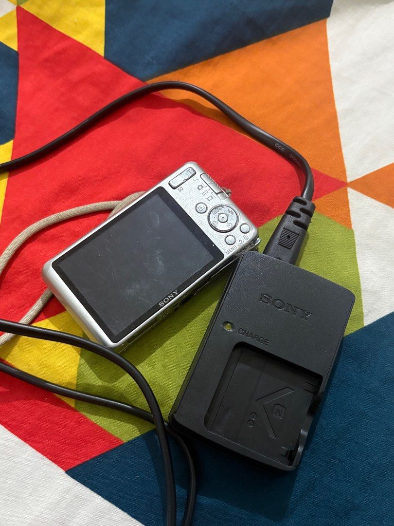 Sony Cybershot w630 (Category: Cameras) located in Quezon. Submitted by as_things (Listing ID 1382418122, Image 3). Description: Inclusion -Orig charger - 2 batt - stickers -8gb Sd card Issue: Ung pang close lang sa batt ang issue d sya na close kaya naka sticker, pero d naman nakaka affect sa output super ganda pa -(Payment first) gcash/ maya - shoulder ng buyer ang shipping .