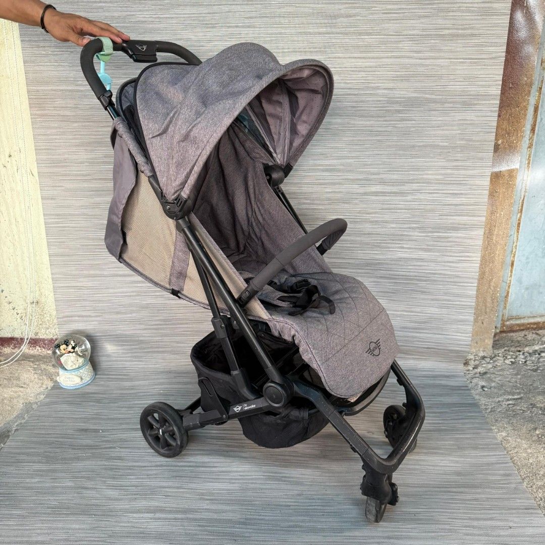 Stock Clearance Stroller (Category: Strollers) located in Kuala Lumpur. Submitted by putrialeey80497 (Listing ID 1382332474, Image 2). Description: good condition item y/bundle Dari Singapore base Kelantan.