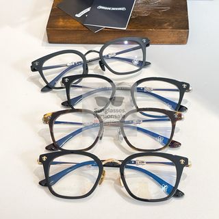 (Category: ) located in . Submitted by sunglasses.versionsale (Listing ID 1382483999, Image 1). Description: .