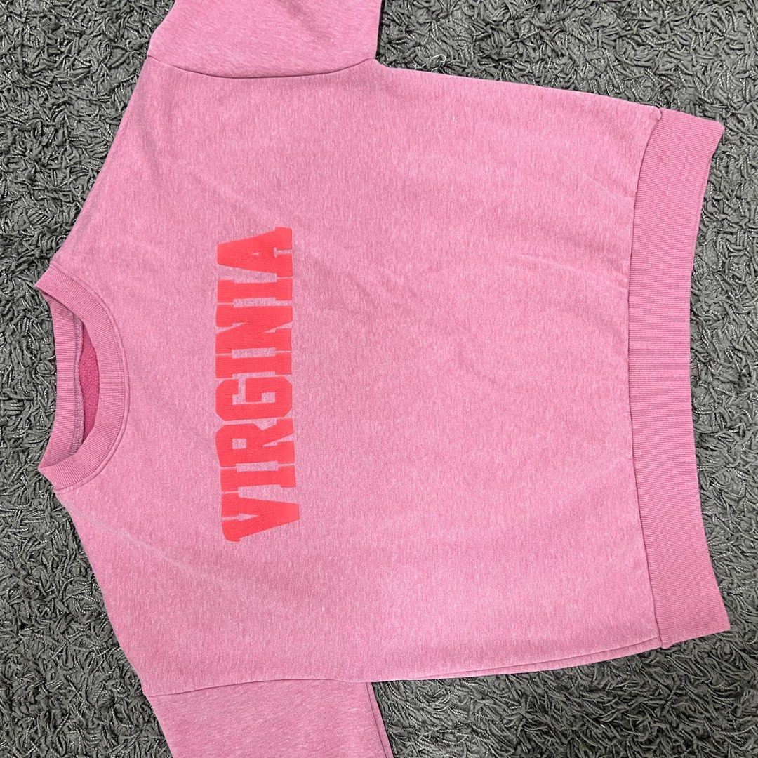 Sweater (Category: Announcements) located in Kuala Lumpur. Submitted by shop.preloved.miss (Listing ID 1382381949, Image 3). Description: rm25 each, take all rm60.