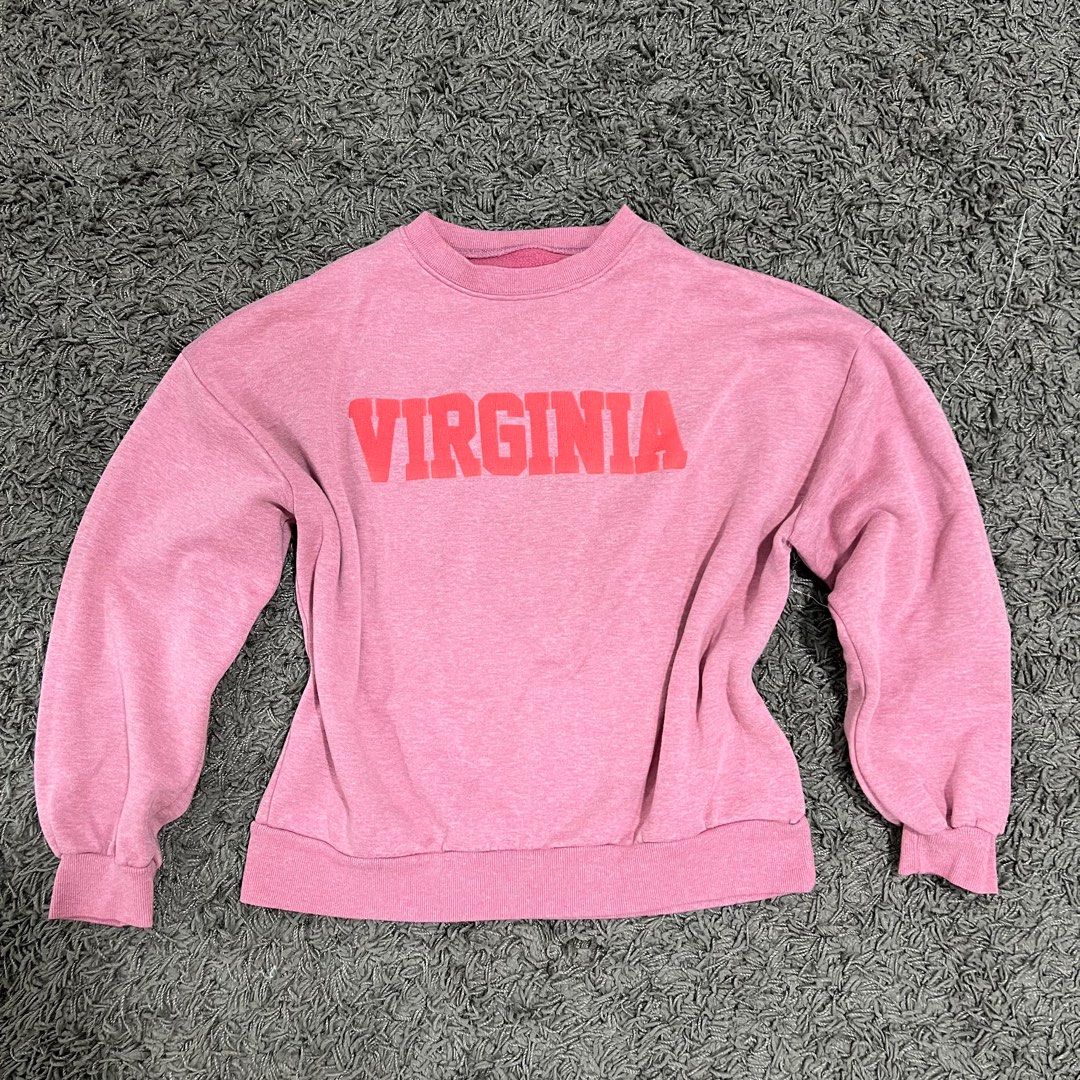 Sweater (Category: Announcements) located in Kuala Lumpur. Submitted by shop.preloved.miss (Listing ID 1382381949, Image 2). Description: rm25 each, take all rm60.