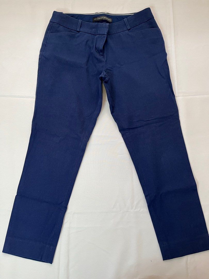 The Limited Signature Stretch Pants (Category: Other Bottoms) located in Munoz. Submitted by ch.boutique (Listing ID 1382420065, Image 1). Description: 📍 Location: Muñoz, Nueva Ecija 💳 Payment: Payment first (GCash; details will be sent upon order) 🚚 Shipping: Shipping fee shouldered by the buyer (J&T or LBC) 📦 Condition: All items are quality items. Please check photos and descriptions carefully before ordering. 📏 Size & Fit: Please refer t