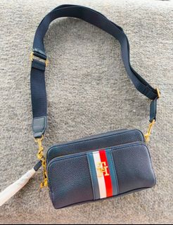 (Category: ) located in . Submitted by dainty_finds (Listing ID 1382351637, Image 1). Description: .