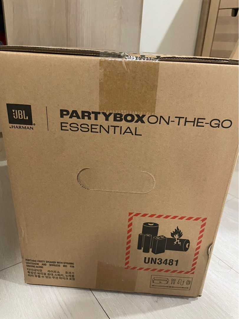 由 cpants (刊登 ID 1382463344，圖片 3) 提交，位於 台北市 (Taipei) 的 JBL全新超高音質 PartyBox On- the-Go Essential可攜式派對喇叭 (類別：可攜式音響設備)，說明：全新未拆封，新北三重蘆洲面交。
