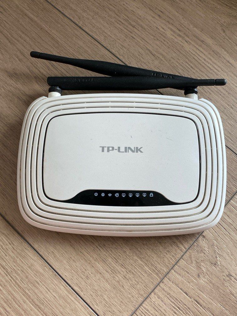 由 sk10714 (刊登 ID 1382358505，圖片 1) 提交，位於 台中市 (Taichung) 的 TP- LINK 11N 300Mbps (類別：商務用科技產品)，說明：狀況如圖 北屯中臺科大附近可面交自取。