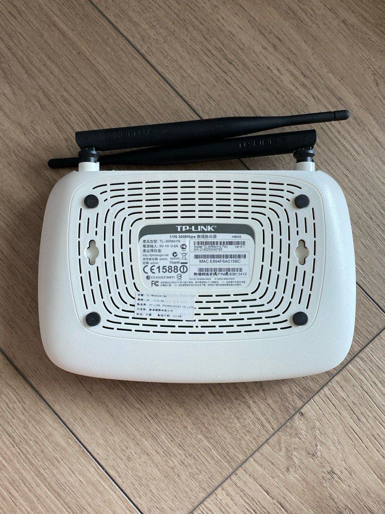 由 sk10714 (刊登 ID 1382358505，圖片 3) 提交，位於 台中市 (Taichung) 的 TP- LINK 11N 300Mbps (類別：商務用科技產品)，說明：狀況如圖 北屯中臺科大附近可面交自取。