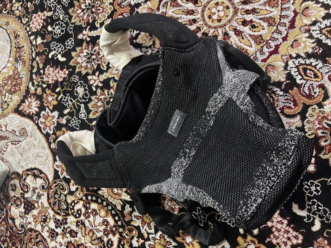 U baby pro carrier (Category: Carriers & Slings) located in Seremban. Submitted by farahhhhhhhhhhhx (Listing ID 1382443620, Image 1). Description: Comes with box Newborn friendly. Like new, rarely used bcs baby prefer stroller more. Bought at manjaku at RM169. .