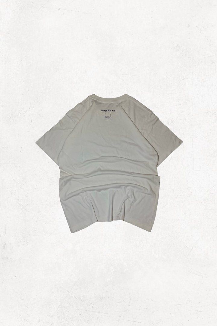 Uniqlo Haruki “Peace for all” White Tee (Category: Tshirts & Polo Shirts ) located in Santa Rosa. Submitted by mandeclutterzzz (Listing ID 1382426258, Image 2). Description: White Tee Original Uniqlo from Haruki Collab! 🐈 Length: 27 inches 📏 Width: 20 inches 📏 Drop your offers! 💸 Issue in the last slideee, yall could put a patch on it or crop it sa may cut and it would be good to go! Needs a wash as it has been rotting in my closet, offer awa