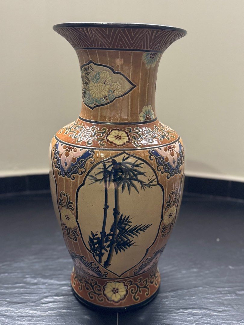 Vintage  Ceramic Vase64885265474818119
