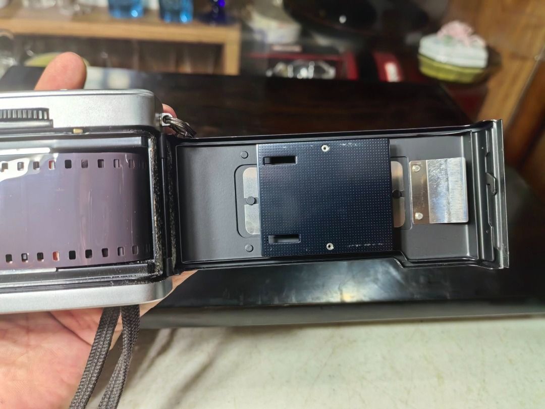 Vintage Olympus Trip 35 41-58 Years - Possible working (Category: Cameras) located in Manila. Submitted by dudes_villanueva (Listing ID 1382307227, Image 3). Description: Vintage Olympus Trip 35 41-58 Years 📌35mm film camera known for its compact design and ease of use, making it popular for travel photography. 📌Auto Exposure: The camera uses a solar-powered selenium cell for light metering, meaning it doesn't need batteries. If there isn't eno