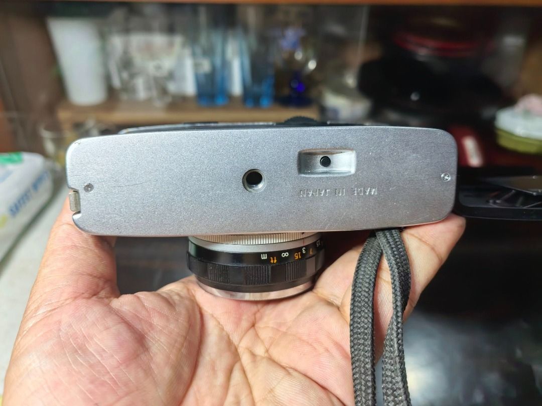 Vintage Olympus Trip 35 41-58 Years - Possible working (Category: Cameras) located in Manila. Submitted by dudes_villanueva (Listing ID 1382307227, Image 2). Description: Vintage Olympus Trip 35 41-58 Years 📌35mm film camera known for its compact design and ease of use, making it popular for travel photography. 📌Auto Exposure: The camera uses a solar-powered selenium cell for light metering, meaning it doesn't need batteries. If there isn't eno