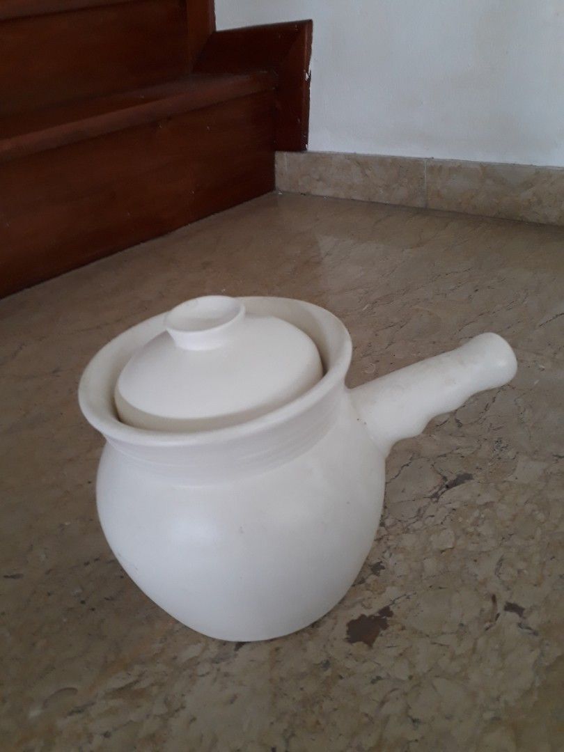 White Ceramic Pot with Lid65074080202113111