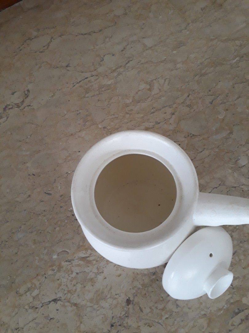 White Ceramic Pot with Lid65074080202113112