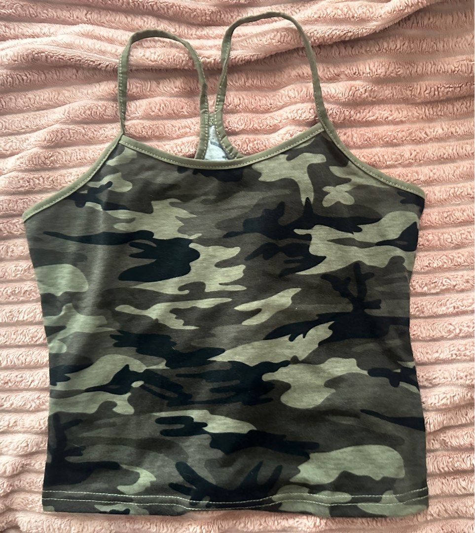 Y2k grunge camo tank top (Category: Sleeveless) located in Manila. Submitted by veideclutters (Listing ID 1382387509, Image 1). Description: — measurement/s Camo tank top size: s-m ☆ never used this & not my style Payment: Gcash, bank transfer Delivery: lalamove, ggx, jrs express (shipping fee will be shouldered by the buyer) RFS : declutter once you make an offer and offer is accepted item will be automatically reserved to you.