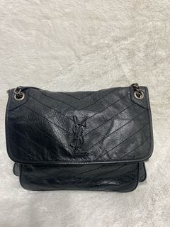 (Kategori: ) berada di . Dikirim oleh withlovefrompreloved (ID iklan 1382413006, Gambar 1). Deskripsi: .