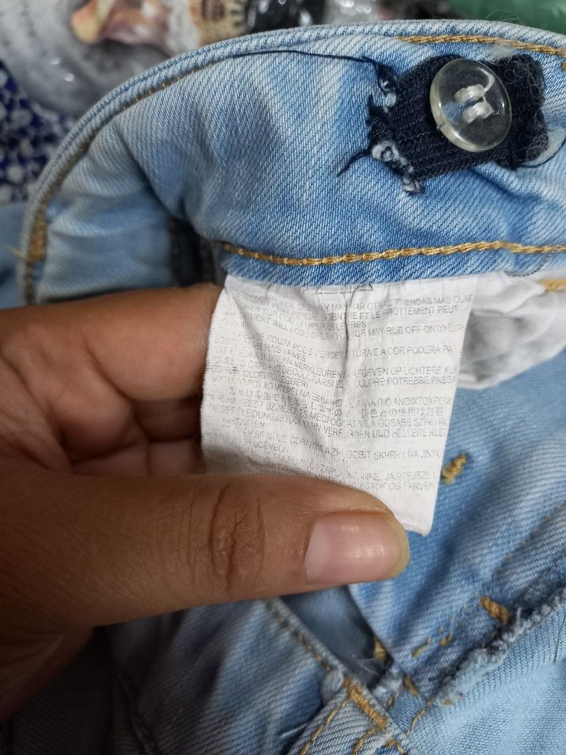 ZARA Hotpans anak 11-12 Years (Kategori: 8 hingga 12 tahun) berada di Tangerang. Dikirim oleh maria_thriftreal (ID iklan 1382416677, Gambar 3). Deskripsi: 📍 Thrift Ada yg di Laundry, ada yg belum 📍 * Ld, Pj, Lp, Size Di Dalam Foto yaa 🥰 ° KEEP = DP [ BARANG AKAN DISIMPAN SELAMA 2 MINGGU ] JIKA TIDAK ADA KONFIRM DP HANGUS+BLACKLIST 🙏🙏 * belanja 100k ke atas FREONGKIR JABODETABEK..DILUAR JABODETABEK DAPAT SUBSIDI ONGKIR 🤍🤍 * GOJEK, SAMEDAY, 