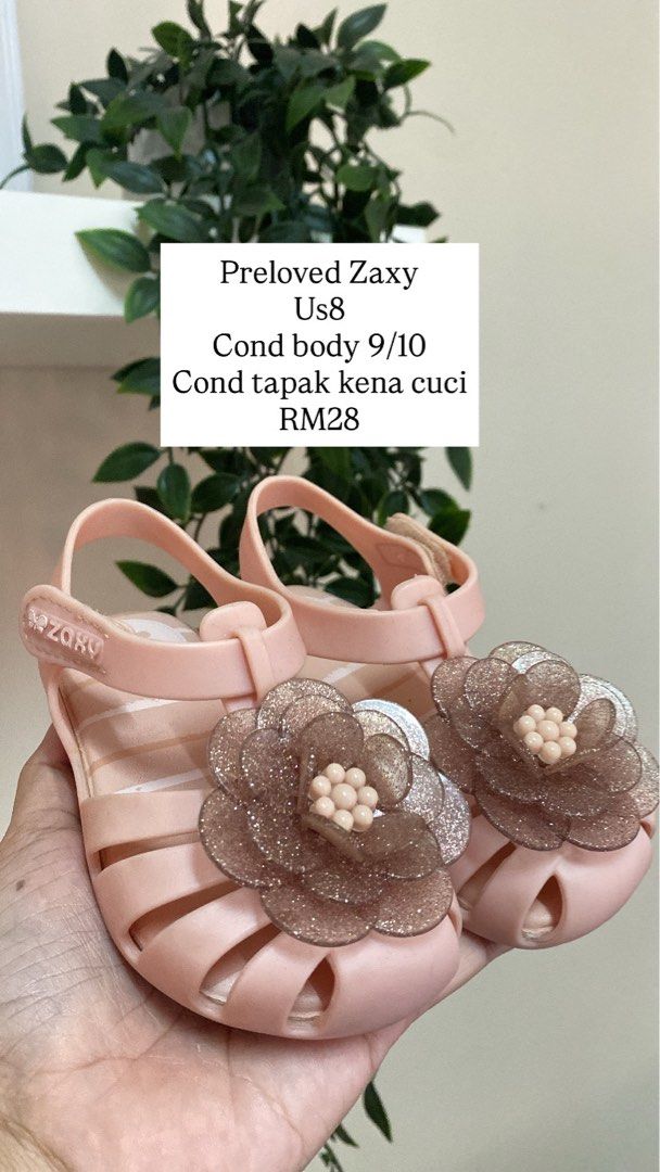 Zaxy (Category: Babies & Kids Fashion) located in Intan. Submitted by mini.me_prelovedshop (Listing ID 1382324345, Image 1). Description: .