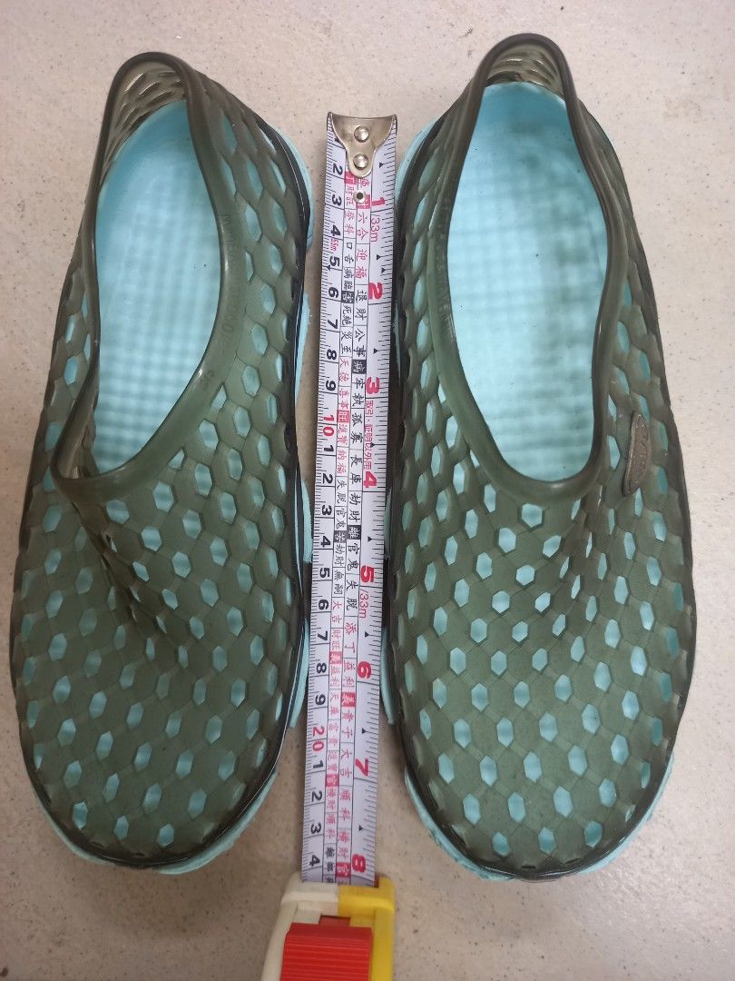 由 t60252119 (刊登 ID 1382612932，圖片 3) 提交，位於 桃園市 (Taoyuan) 的 童鞋，每雙100 (類別：嬰兒及兒童流行時尚)，說明：孩子長很快 鞋子還沒穿到就長大了 鞋長約24公分。
