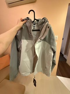 (Category: ) located in . Submitted by annieeee0123 (Listing ID 1382655459, Image 1). Description: .