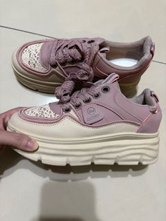 由 a018989tw84906 (刊登 ID 1382679227，圖片 1) 提交，位於 的 (類別：)，說明：。