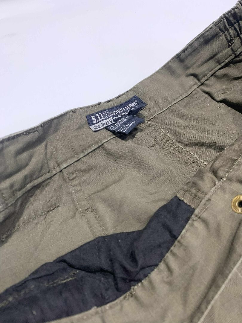 5.11 moss green (Category: Jeans) located in Hermosa. Submitted by oddballs.vtg (Listing ID 1382677497, Image 2). Description: 5.11 MOSS GREEN W32-36 L42 LO9 PAINT STAIN .
