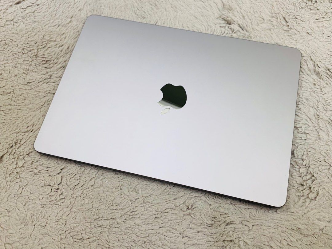 由 kp3c. (刊登 ID 1382677879，圖片 3) 提交，位於 台中市 (Taichung) 的 台中 電池100% Apple care保固2026/10/18 MacBook Air M2晶片 8g 256g 太空灰 灰色 #PB91 (類別：桌上電腦或筆記型電腦)，說明：✅商品型號：台中 電池100% Apple care保固2026/10/18 MacBook Air M2晶片 8g 256g 太空灰 灰色 #PB91 ✅記憶體/容量：8/256 ✅顏色：太空灰 灰色 ✅原廠Apple care保固：Apple care 到2026/10/18 ✅電池健康度：100%，循環僅14次 ✅狀態：此為M2晶片～外觀如圖，實機拍攝，Apple care原廠保固內，相關保固優勢可自行上網查詢，有含「人為」的保固，且保固到期前若電池低於80%可以至原廠免費更換電池！這是13.6吋的，會附上充電器及充電線 ✅原廠保固內，可至原廠檢測 💰：售價$19900 Apple care 保