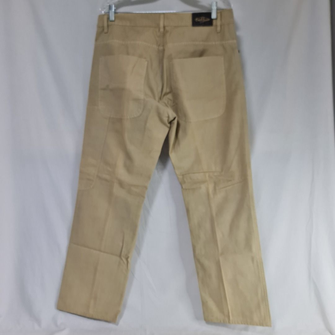 * * Earl Jean - Declutter Sale 003 * * (Category: Jeans) located in Quezon City. Submitted by jkr_kenshin (Listing ID 1382608948, Image 2). Description: Pre Loved Authentic Earl Jean Item is used. Boxed and stored for a year Size is posted in the picture ______________________________ Beige / Jeans / Vintage Made In Hong Kong US 36 ______________________________ R E A D C A R E F U L L Y First to pay get the item Pay within 24hrs No reservations 