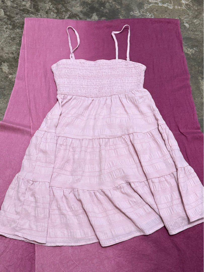 💝✨ cute light pink smocked babydoll dress! (Category: Dresses) located in Manila. Submitted by itstheukayforme (Listing ID 1382556992, Image 2). Description: — ˗ˋ ୨୧ ˊ˗ — 💝 𝙙𝙚𝙩𝙖𝙞𝙡𝙨: 🧷 𝘴𝘪𝘻𝘦: s-m 🧷 𝘪𝘴𝘴𝘶𝘦𝘴: none — ˗ˋ ୨୧ ˊ˗ — 💝 mop: bank transfer/gcash 💝 mod: lalamove/j&t .