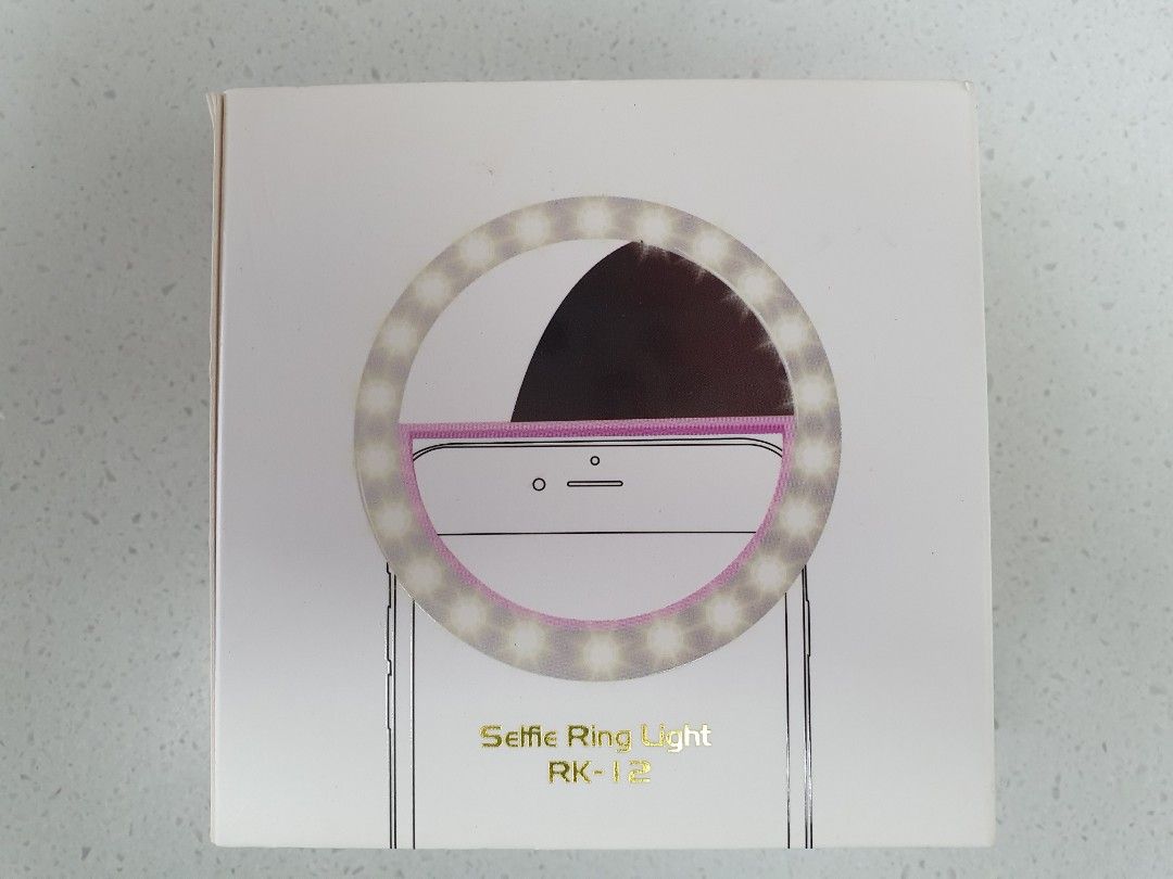 由 woodenfish3723 (刊登 ID 1382543819，圖片 1) 提交，位於 台北市 (Taipei) 的 手機拍照補光燈 USB充電 粉紅色 (類別：其他電子周邊配件及產品)，說明：直徑約8.3cm #售出不退貨。