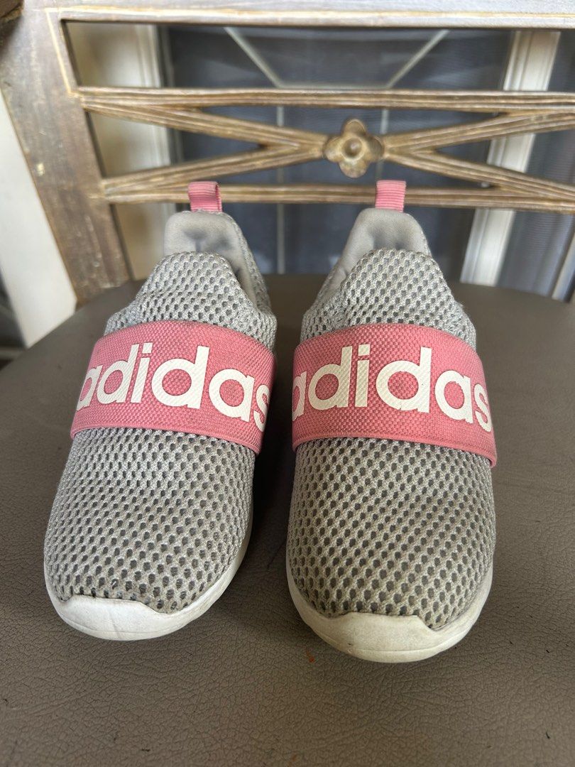 Adidas Kids Sneakers Size 9K (Kategori: Orang Tua, Bayi & Anak - Lainnya) berada di Jakarta Selatan. Dikirim oleh shopatnoni (ID iklan 1382537040, Gambar 1). Deskripsi: Masih bagus dicuci jd bersih lagi Size 9K No box ya.