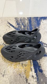 Yeezy onyx For Sale Buy 100+ Yeezy onyx online Carousell Singapore