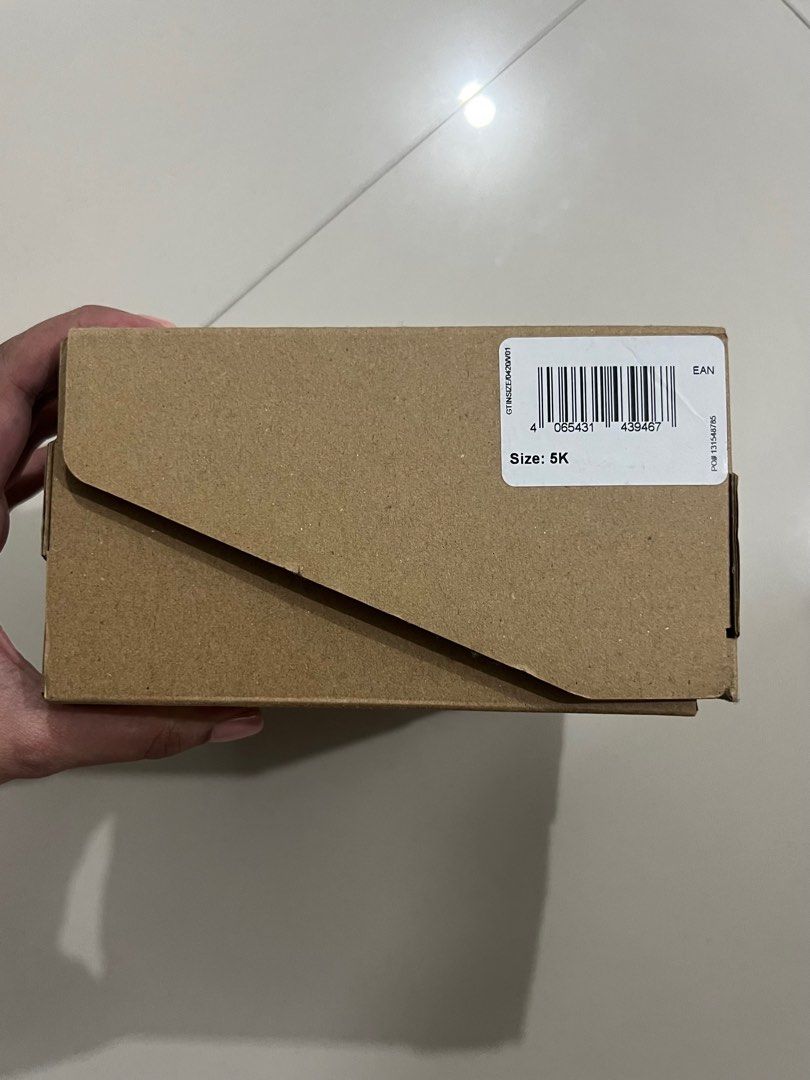 Adidas Yeezy Foam Runner Kids (Category: Babies & Kids Fashion) located in Manila. Submitted by ccccccc08 (Listing ID 1382529649, Image 2). Description: Used twice only. Condition is 9.5/10, just need some wiping. Price still negotiable..