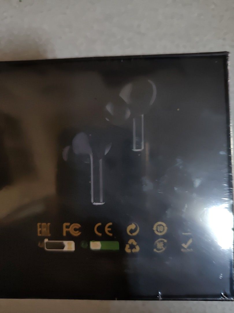 由 aa882988 (刊登 ID 1382509173，圖片 2) 提交，位於 台中市 (Taichung) 的 ANC/ENC (類別：耳機)，說明：藍牙耳機全新未拆封。
