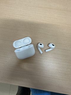 (Category: ) located in . Submitted by yicheng03 (Listing ID 1382615723, Image 1). Description: .