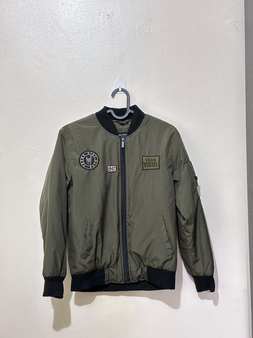 Army Green Bomber Jacket (Military Style) (Category: Coats, Jackets and Outerwear) located in Makati City. Submitted by allaissx (Listing ID 1382644469, Image 1). Description: .