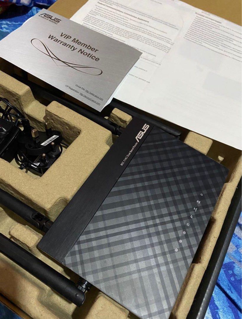 ASUS Wifi Router (RT-AC750L) (Category: Networking) located in Taguig. Submitted by cilegna (Listing ID 1382501843, Image 3). Description: RFS: Compatibility issue.