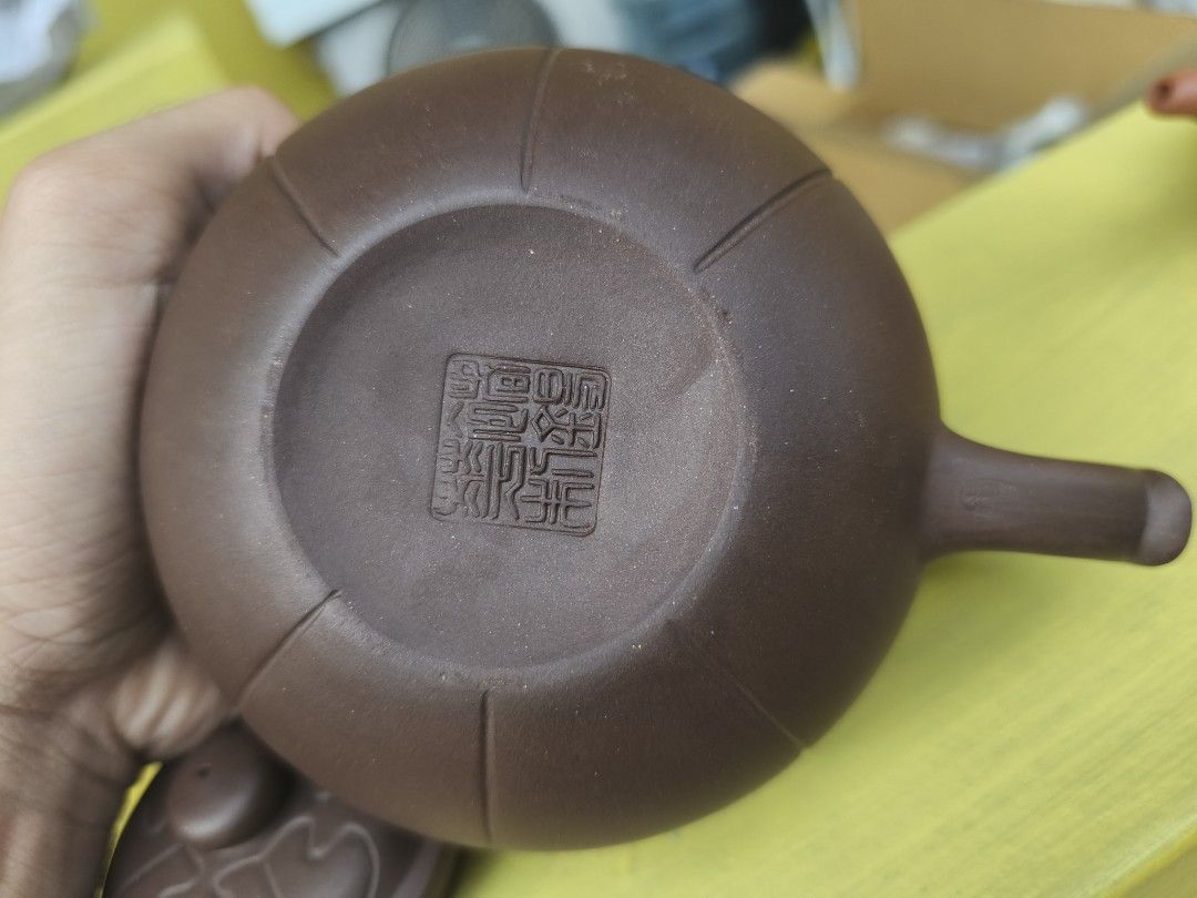 Authentic Yixing Teapots Brand New (Category: Coffee & Tea Tableware) located in Muntinlupa City. Submitted by prime_finder (Listing ID 1382556425, Image 2). Description: Authentic Yixing Teapots Brand New Signed 7,200 each.