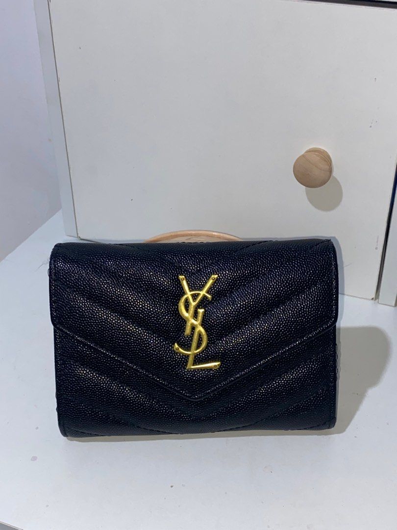 YSL wallet (Category: Luxury Bags & Wallets) located in Iloilo. Submitted by lianne999 (Listing ID 1382676232, Image 1). Description: .