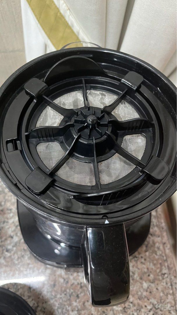 Baumann living cold brew coffee maker (Category: Coffee Machines & Makers) located in Manila. Submitted by nmpc116 (Listing ID 1382608318, Image 3). Description: Comes with original box and accessories 7 cups capacity Make smooth and rich cold brew coffee in as little as 10 minutes Cold brew coffee is less acidic and led bitter than hot-brewed coffee 4 preset brewing strength timers: Light, medium, bold and concentrate Sleek digital display and t