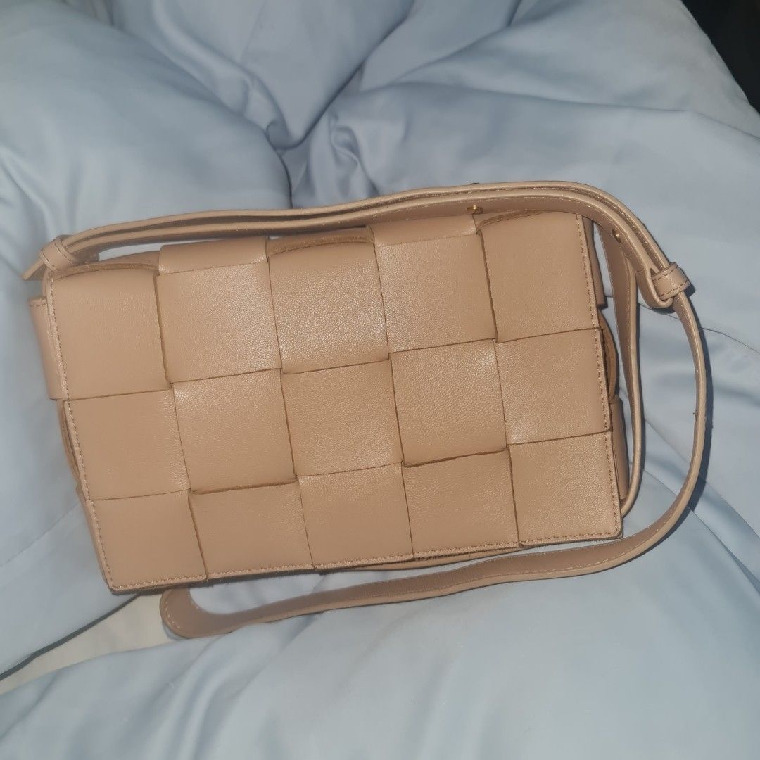 Bottega Veneta Cassette (Almond) (Category: Luxury Bags & Wallets) located in Quezon City. Submitted by studdeddon (Listing ID 1382584063, Image 1). Description: Authentic Bottega Veneta Cassette Almond Personal owned Selling item only - no paperbag, dustbag, etc. RFS - want new bag *slightly negotiable.